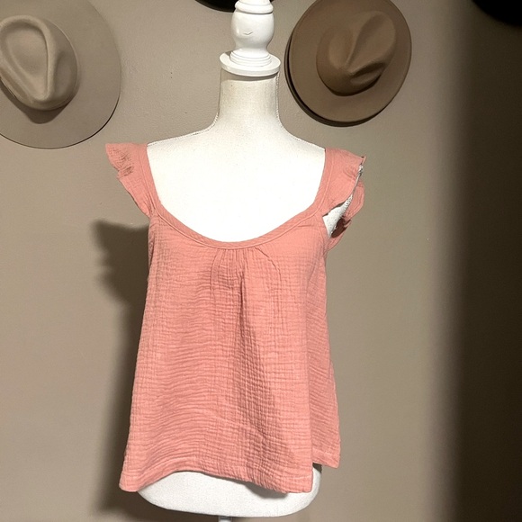 Marine Layer Cotton Gauzy Crinkled Flutter Sleeve Cami in Rosette NWT Medium - Picture 4 of 8
